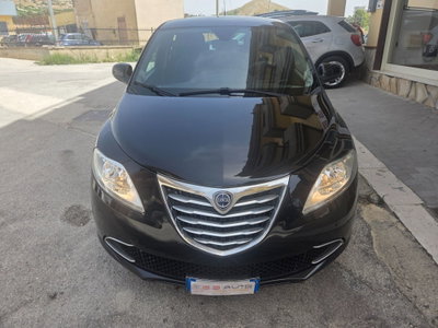 Lancia Ypsilon 1.2 69 CV 5 porte Silver (6)