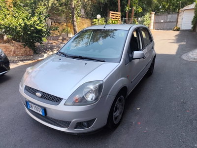Ford Fiesta 1.4 TDCi 5p. Ambiente usata