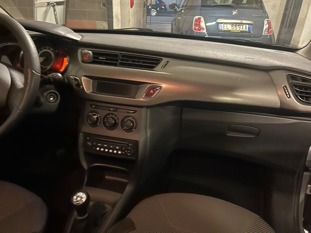 Citroen C3 1.2 VTi 82 Exclusive (8)