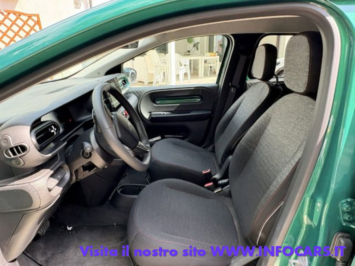 Renault Twingo 27,5kWh Techno urban range 80cv (4)