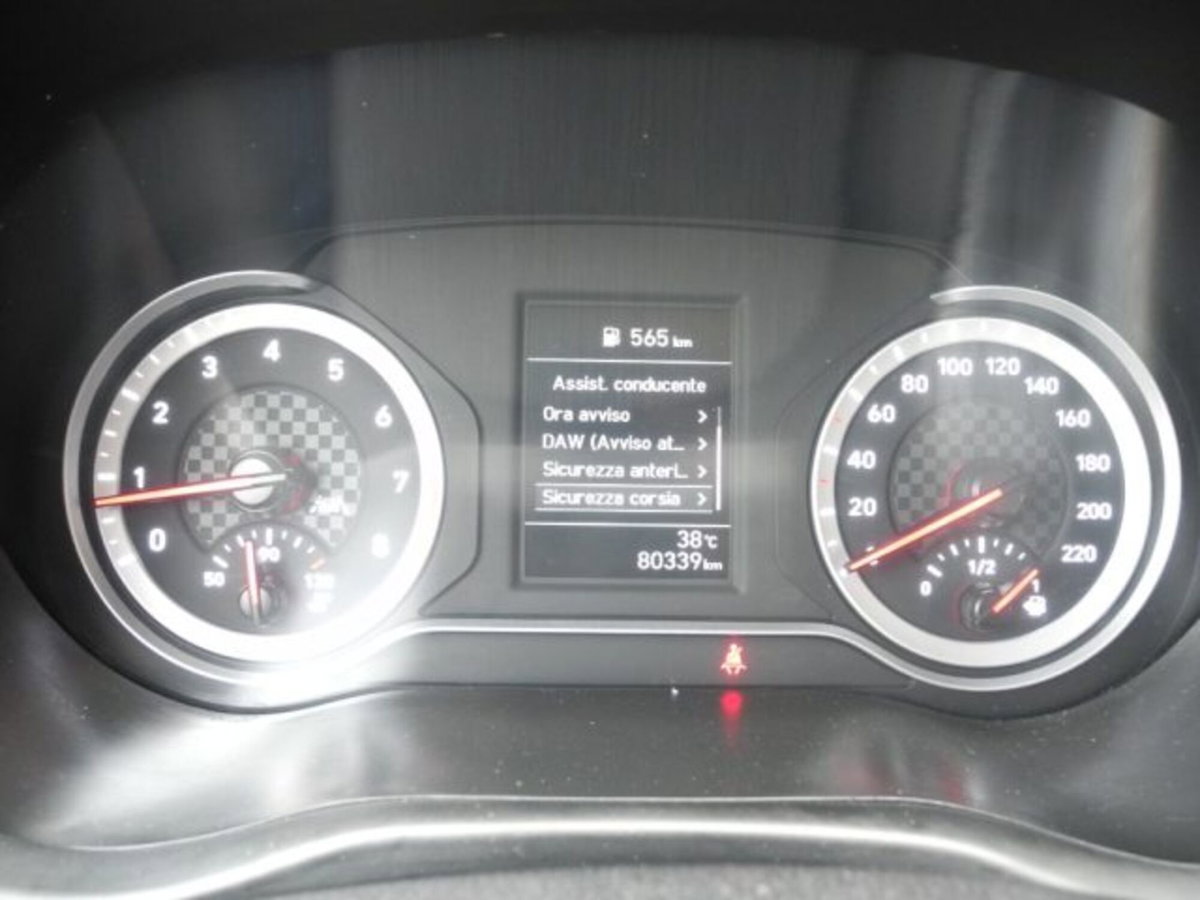 Hyundai i10 1.0 MPI Advanced (18)