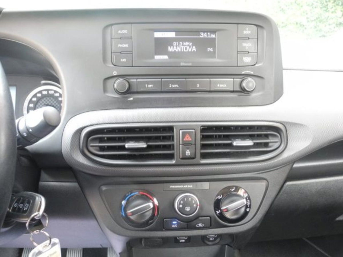 Hyundai i10 1.0 MPI Advanced (19)
