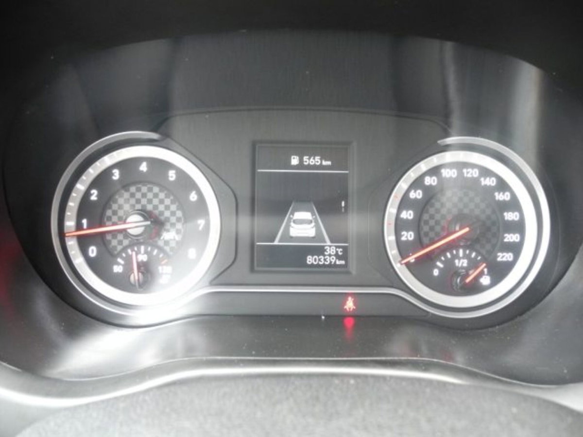 Hyundai i10 1.0 MPI Advanced (7)