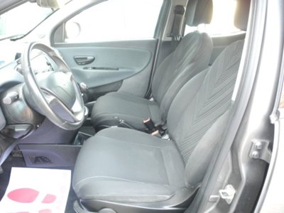 Lancia Ypsilon 1.0 FireFly 5 porte S&S Hybrid Gold Plus (11)