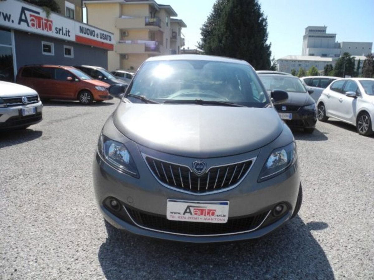 Lancia Ypsilon 1.0 FireFly 5 porte S&S Hybrid Gold Plus (3)