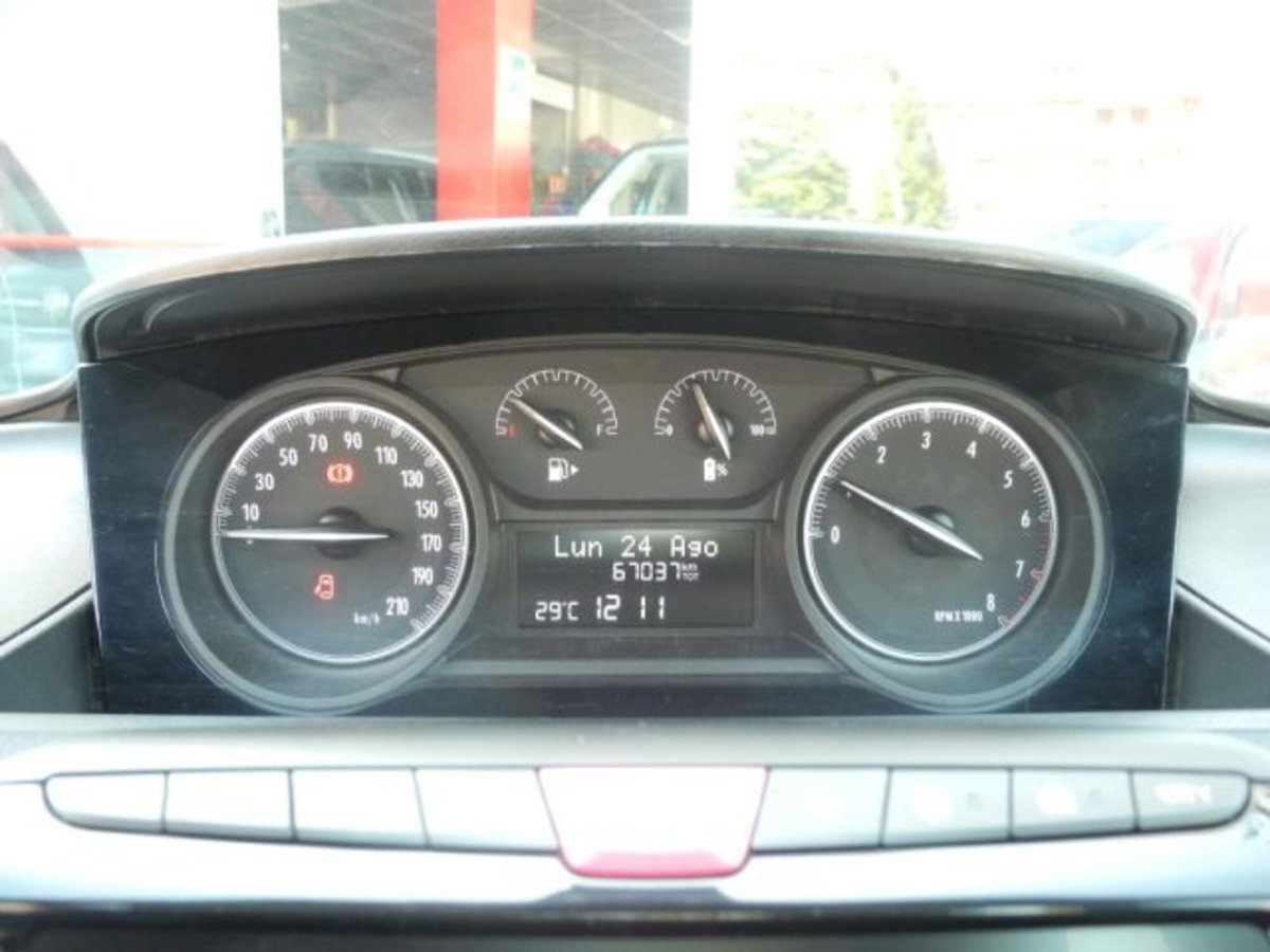 Lancia Ypsilon 1.0 FireFly 5 porte S&S Hybrid Gold Plus (6)