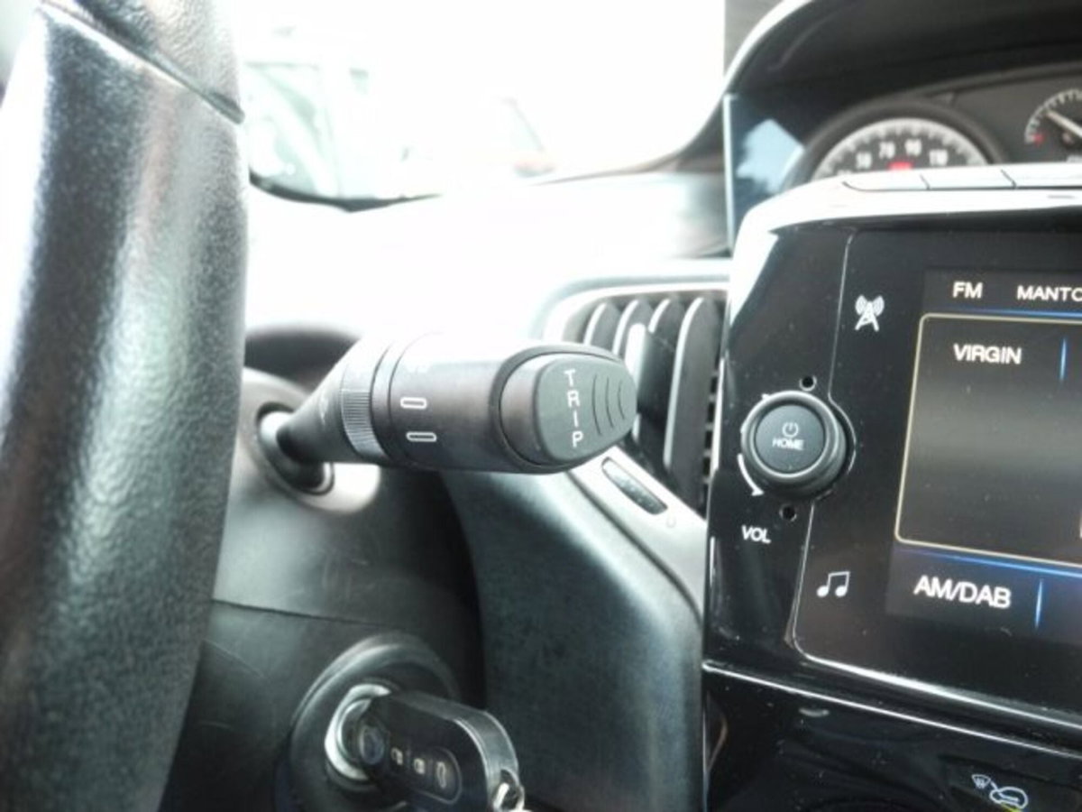 Lancia Ypsilon 1.0 FireFly 5 porte S&S Hybrid Gold Plus (9)
