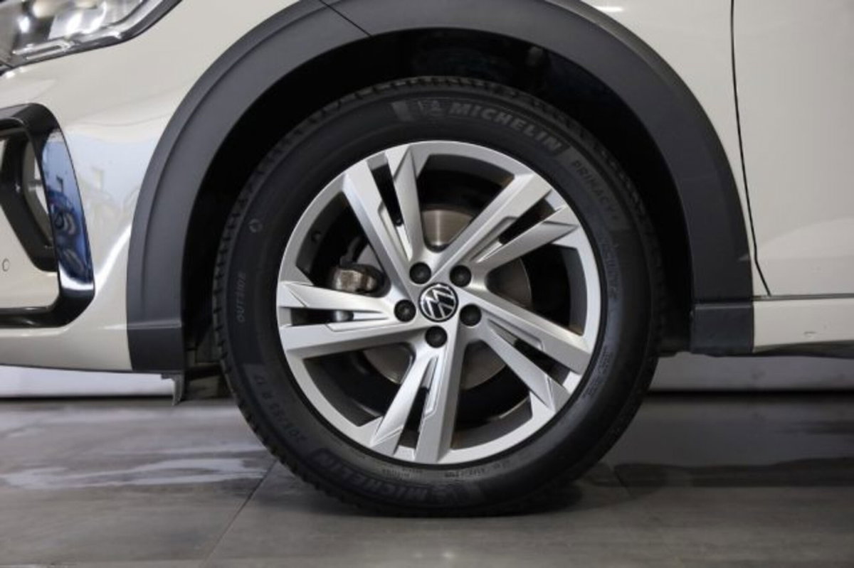Volkswagen Taigo 1.0 TSI 110 CV DSG R-Line (8)