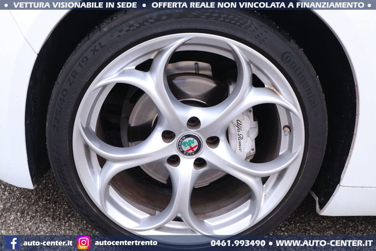 Alfa Romeo Giulia 2.2 Turbodiesel 160 CV AT8 Super (9)