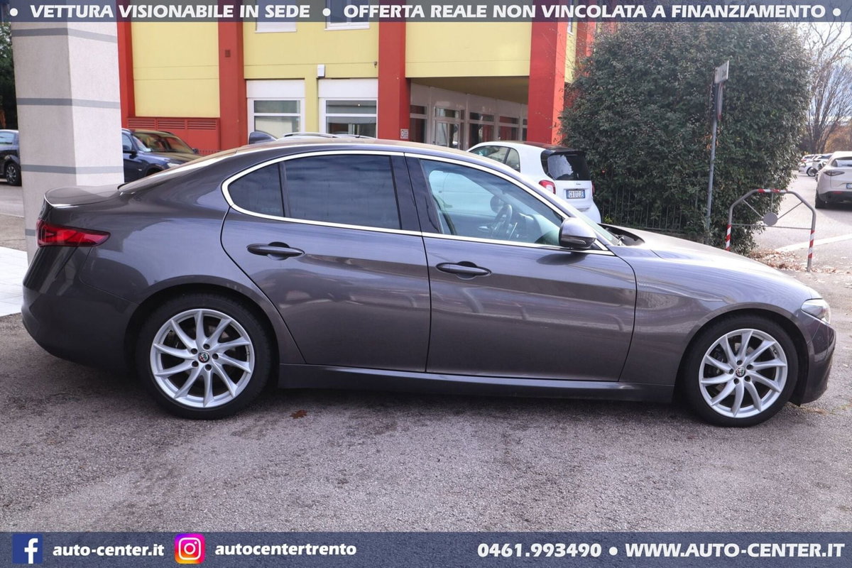 Alfa Romeo Giulia 2.0 Turbo 200 CV AT8 Super (5)