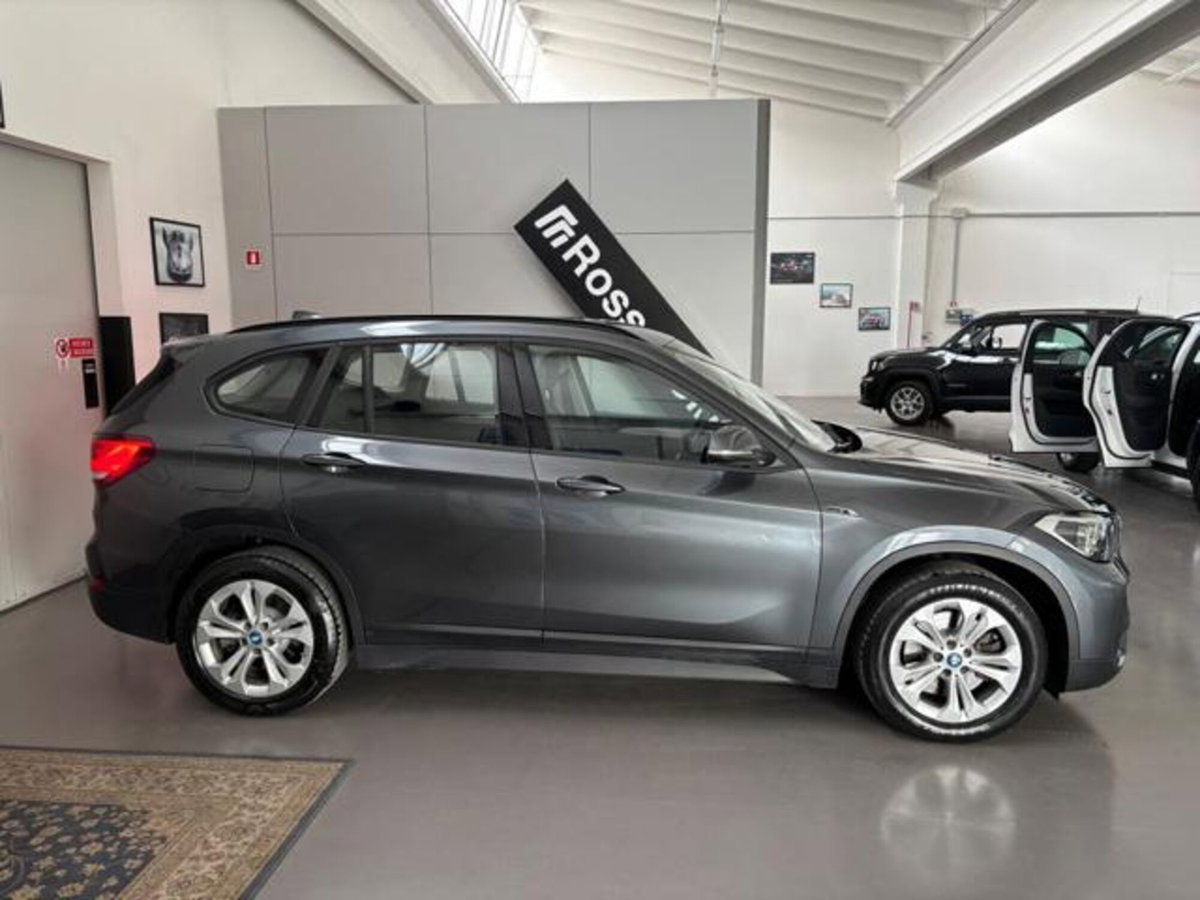 BMW X1 xDrive25e xLine Plus (3)