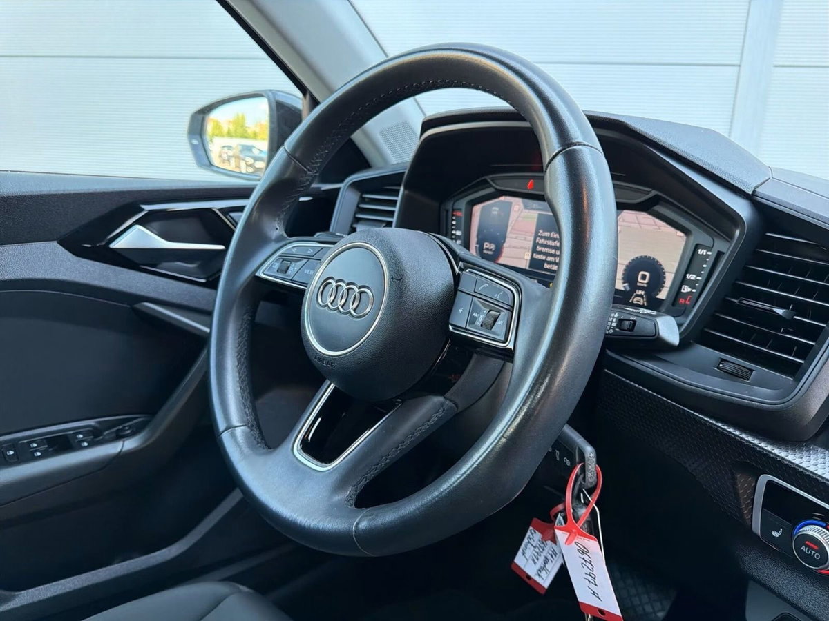 Audi A1 Sportback 30 TFSI S tronic S line edition (9)