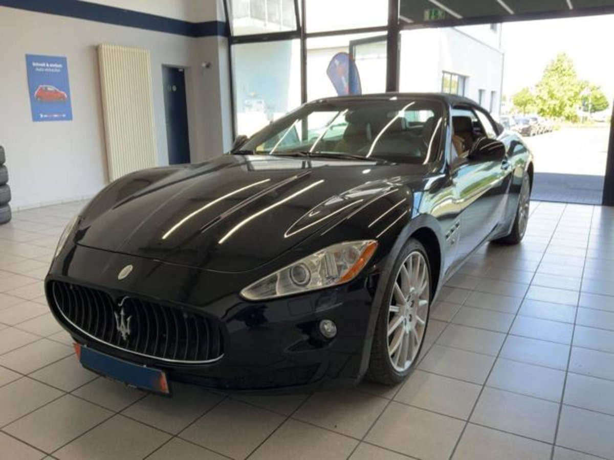 Maserati Grancabrio 4.7 V8