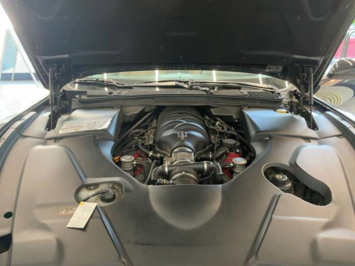 Maserati Grancabrio 4.7 V8 (3)