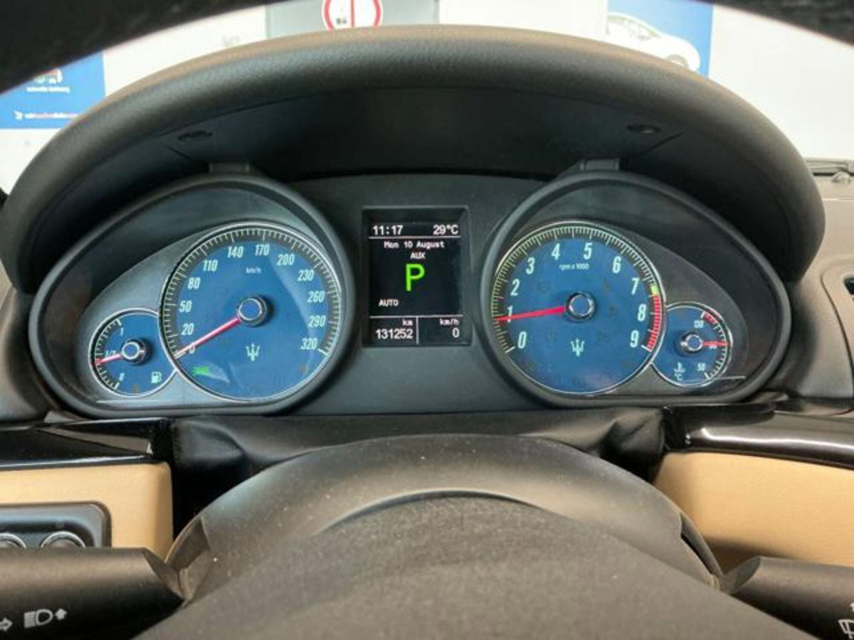 Maserati Grancabrio 4.7 V8 (8)