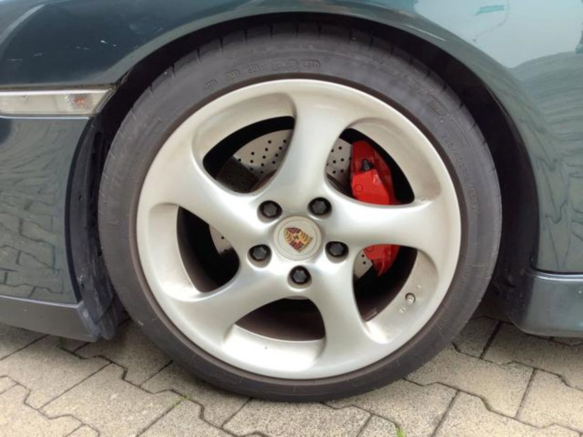 Porsche Boxster 3.2i 24V cat S (5)