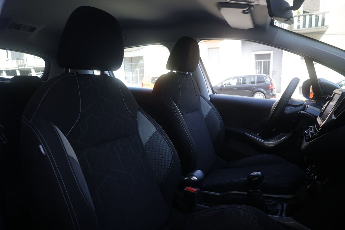 Peugeot 2008 82 S&S Allure (6)