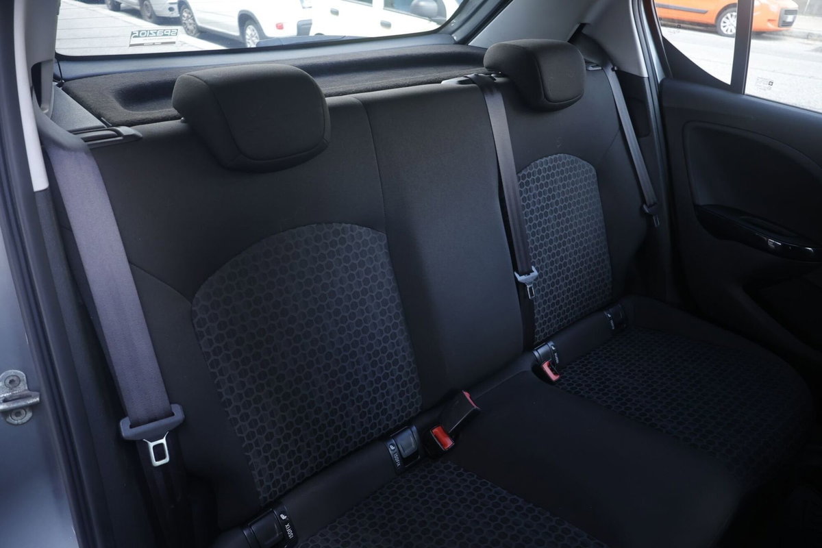 Opel Corsa 1.4 90CV GPL Tech 5 porte Innovation (14)