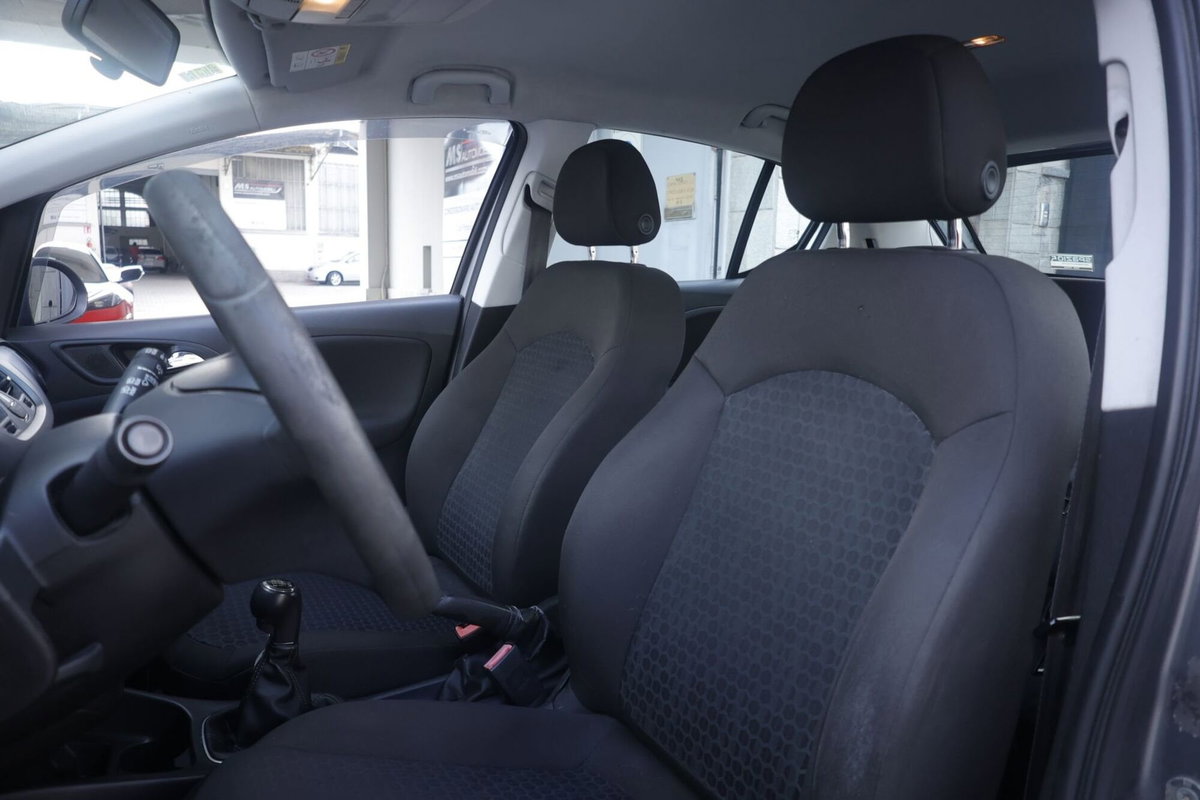 Opel Corsa 1.4 90CV GPL Tech 5 porte Innovation (17)