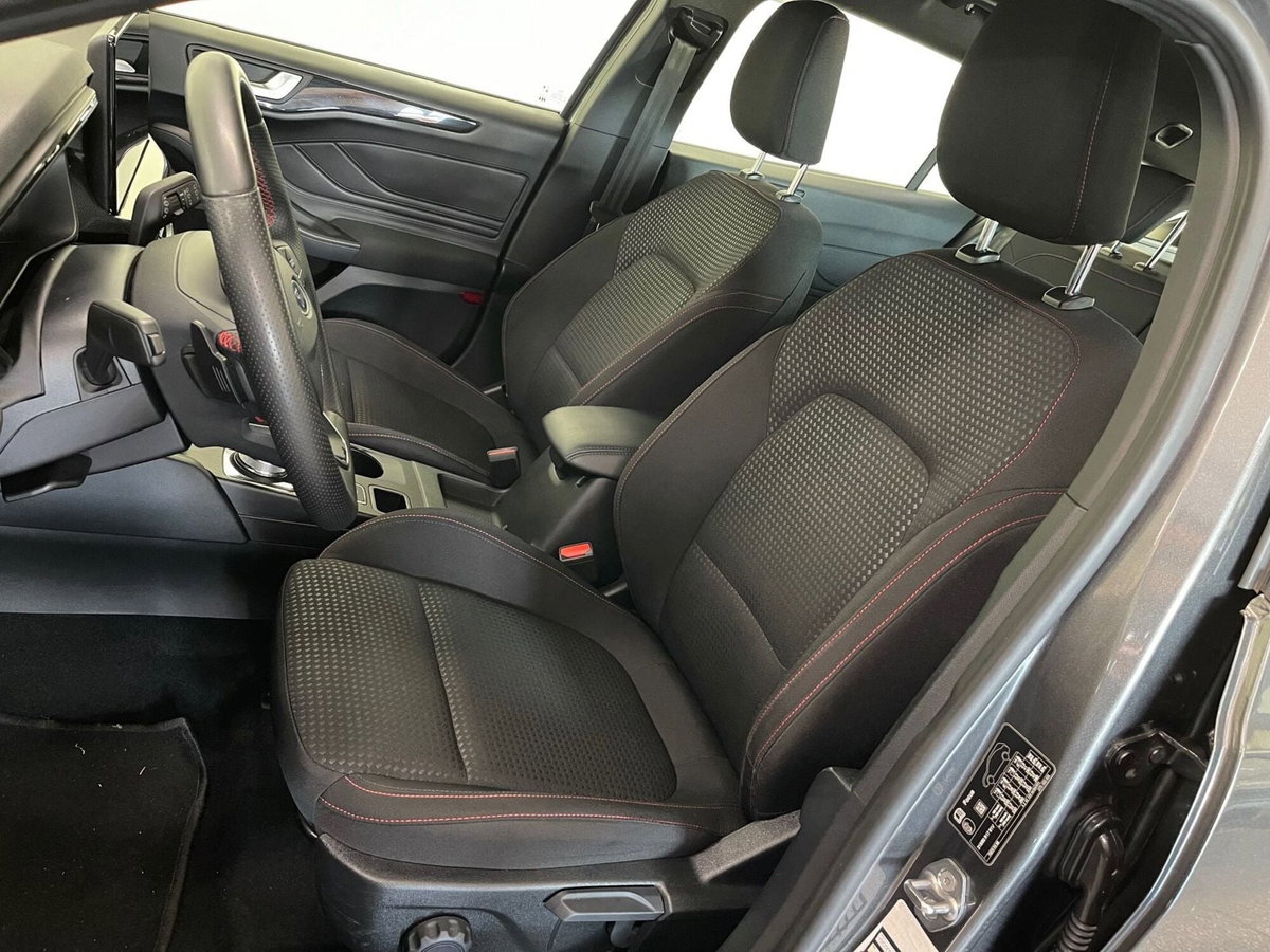 Ford Focus Station Wagon 1.5 ecoblue ST-Line X 115cv auto (13)