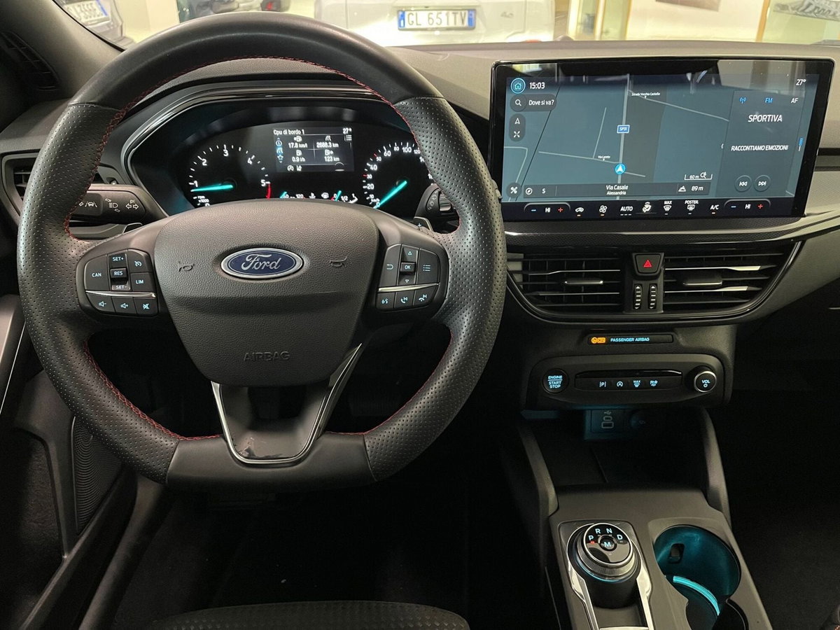 Ford Focus Station Wagon 1.5 ecoblue ST-Line X 115cv auto (15)