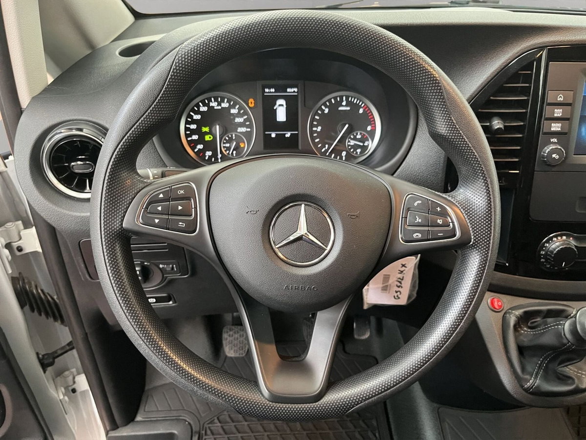 Mercedes-Benz Vito furgone 110 cdi compact (10)