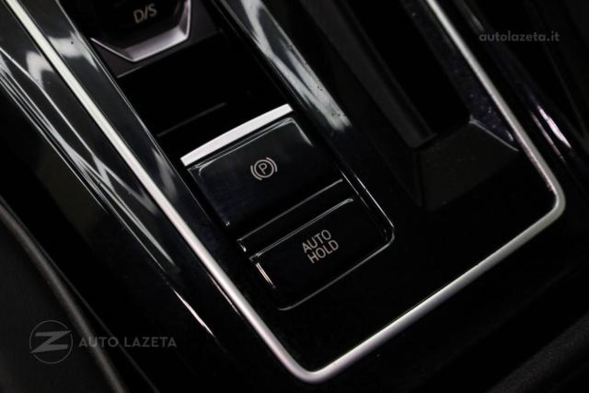 Volkswagen Golf Variant 1.5 eTSI 150 CV EVO ACT DSG R-Line (13)
