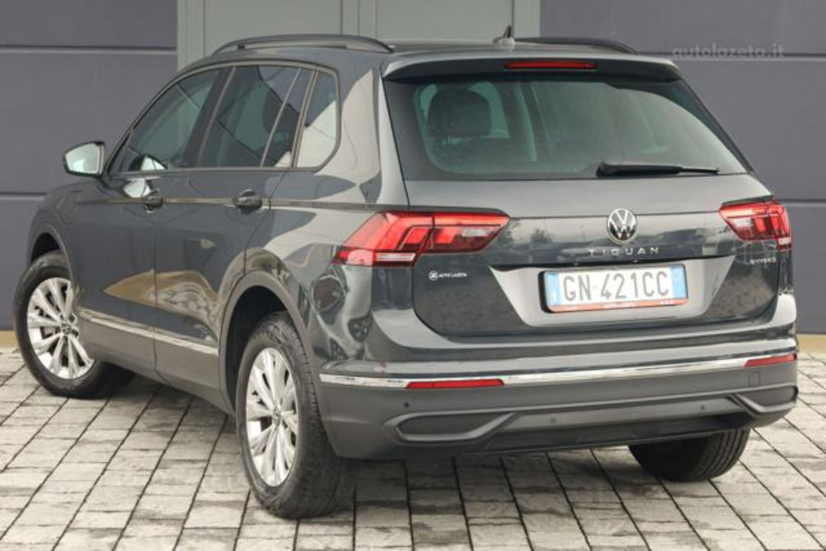 Volkswagen Tiguan 1.4 TSI eHYBRID DSG Life (4)