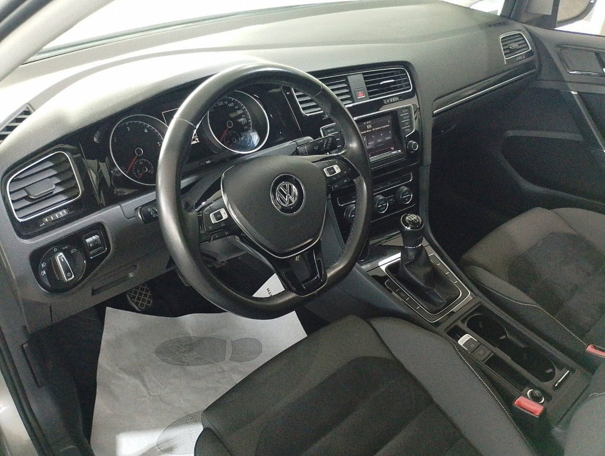 Volkswagen Golf 1.6 TDI 5p. Highline BlueMotion Technology (13)