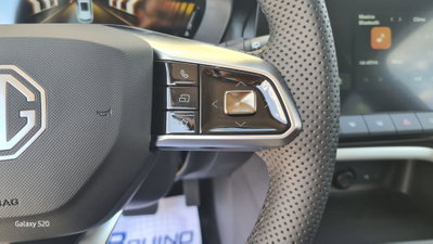 Mg ZS 1.5 hybrid+ Luxury auto (16)