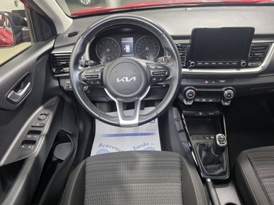 Kia Stonic 1.0 T-GDi 100 CV MHEV iMT Style (8)