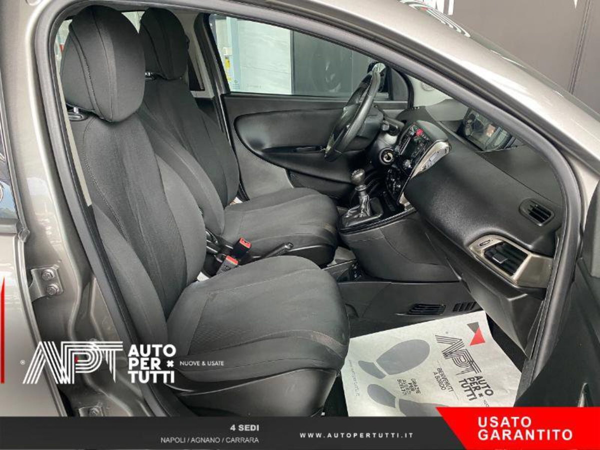 Lancia Ypsilon 1.0 FireFly 5 porte S&S Hybrid Silver Plus (15)
