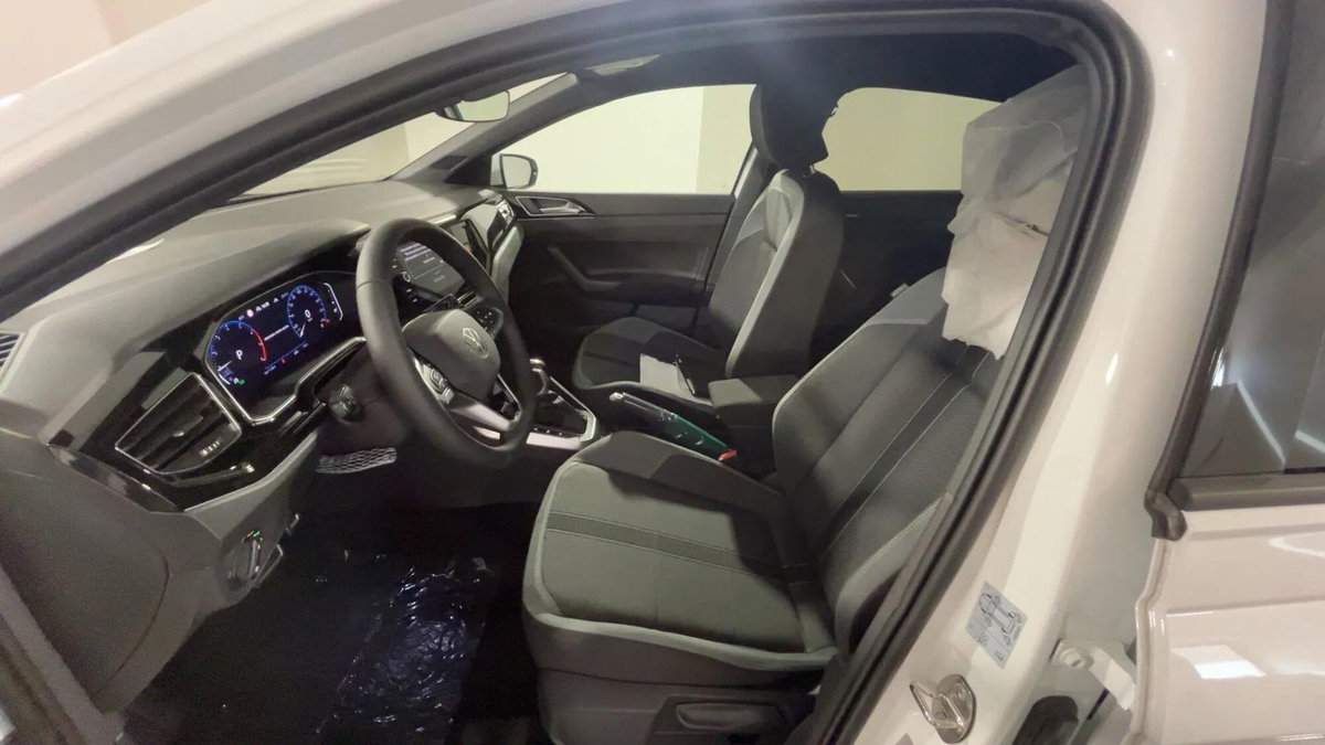 Volkswagen Polo 1.0 tsi Edition 50 95cv dsg (17)