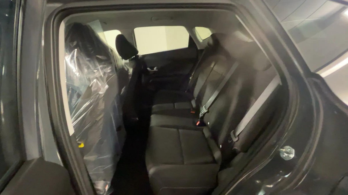Hyundai Kona 1.6 gdi hev Business Advance Pack 2wd 138cv dct (10)