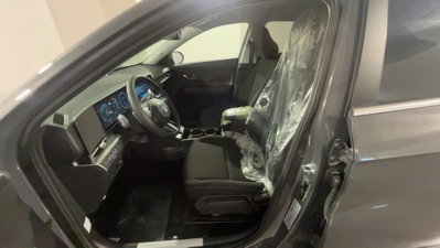 Hyundai Kona 1.6 gdi hev Business Advance Pack 2wd 138cv dct (19)