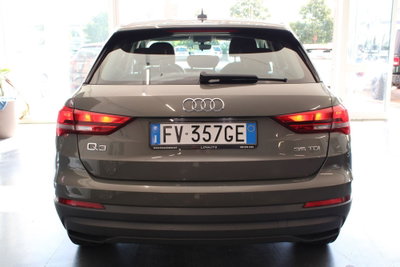 Audi Q3 35 TDI quattro S tronic Business (5)
