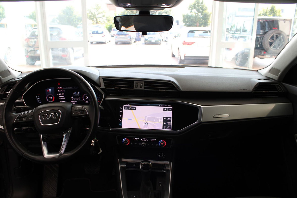 Audi Q3 35 TDI quattro S tronic Business (7)