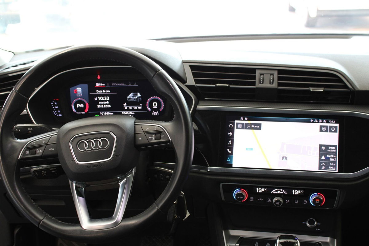 Audi Q3 35 TDI quattro S tronic Business (8)