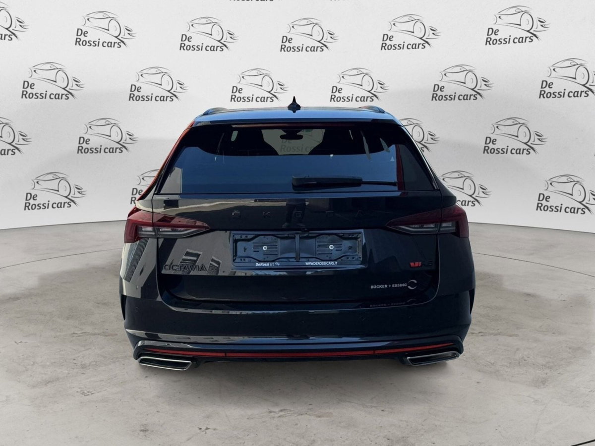 Skoda Octavia Station Wagon 2.0 TDI EVO SCR 200 CV DSG 4x4 Wagon RS (5)