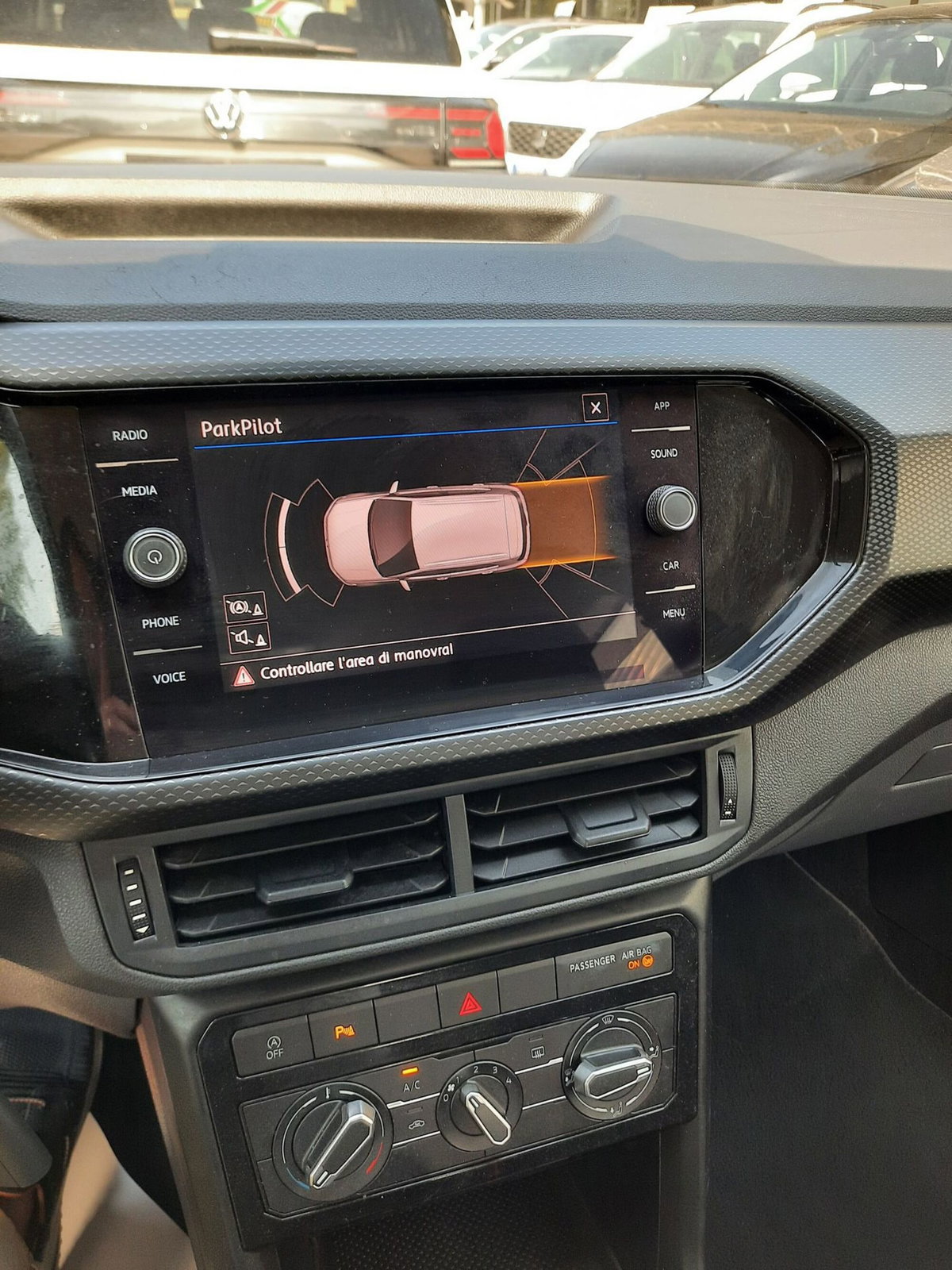 Volkswagen T-Cross 1.0 TSI Style BMT (12)