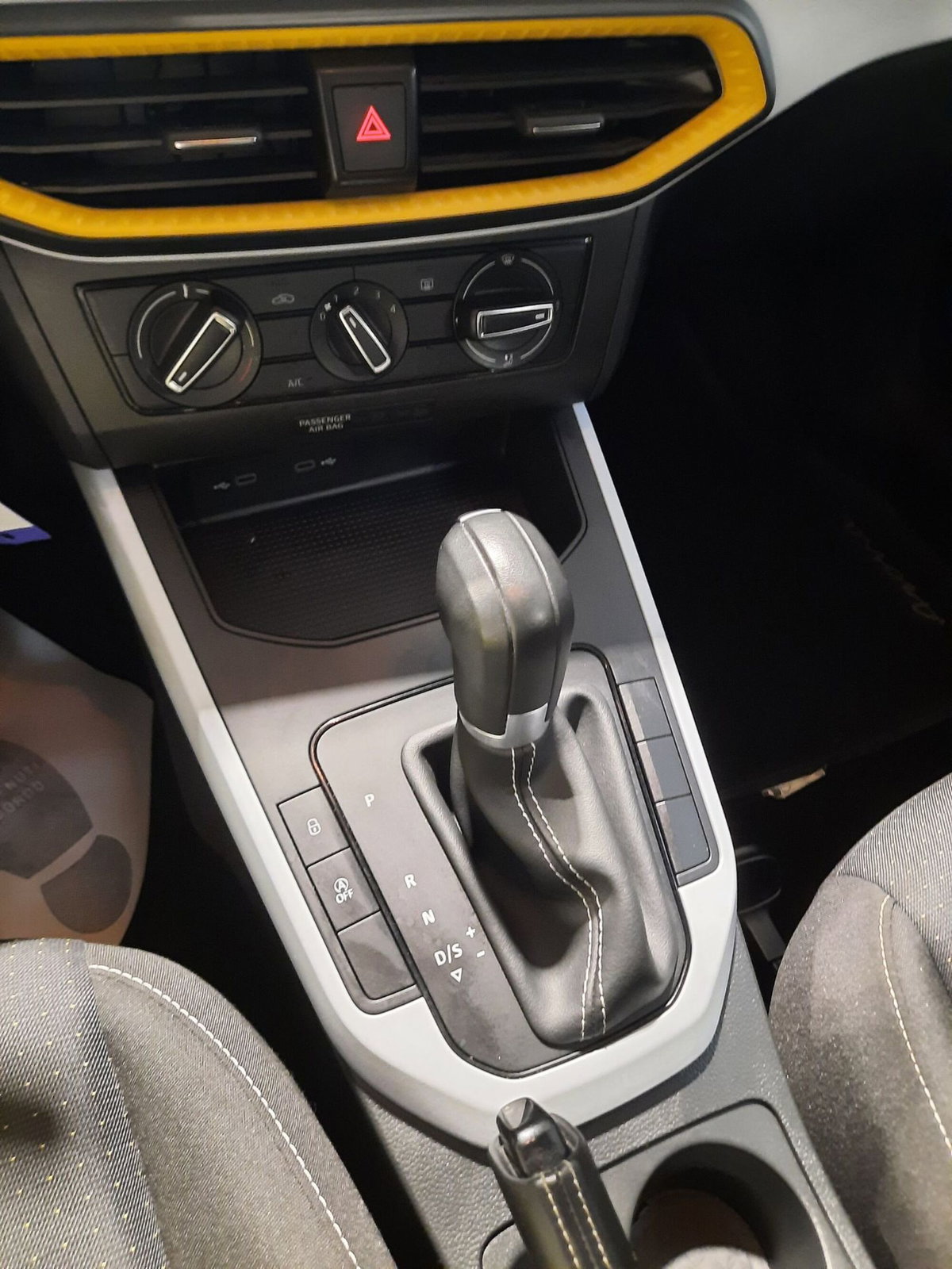 SEAT Arona 1.0 ecotsi Style 115cv dsg (11)