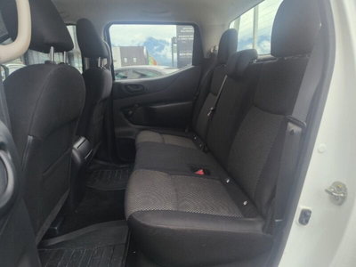 Nissan Navara 2.3 dCi 4WD King Cab Acenta (10)