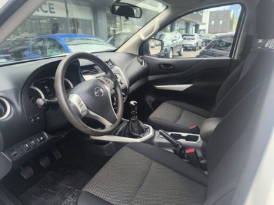 Nissan Navara 2.3 dCi 4WD King Cab Acenta (8)