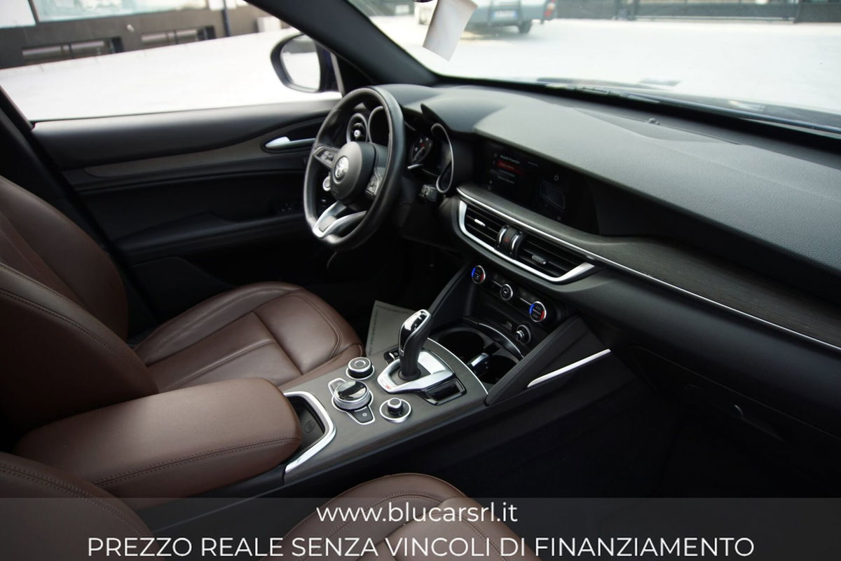 Alfa Romeo Stelvio Stelvio 2.2 Turbodiesel 210 CV AT8 Q4 Ti (12)