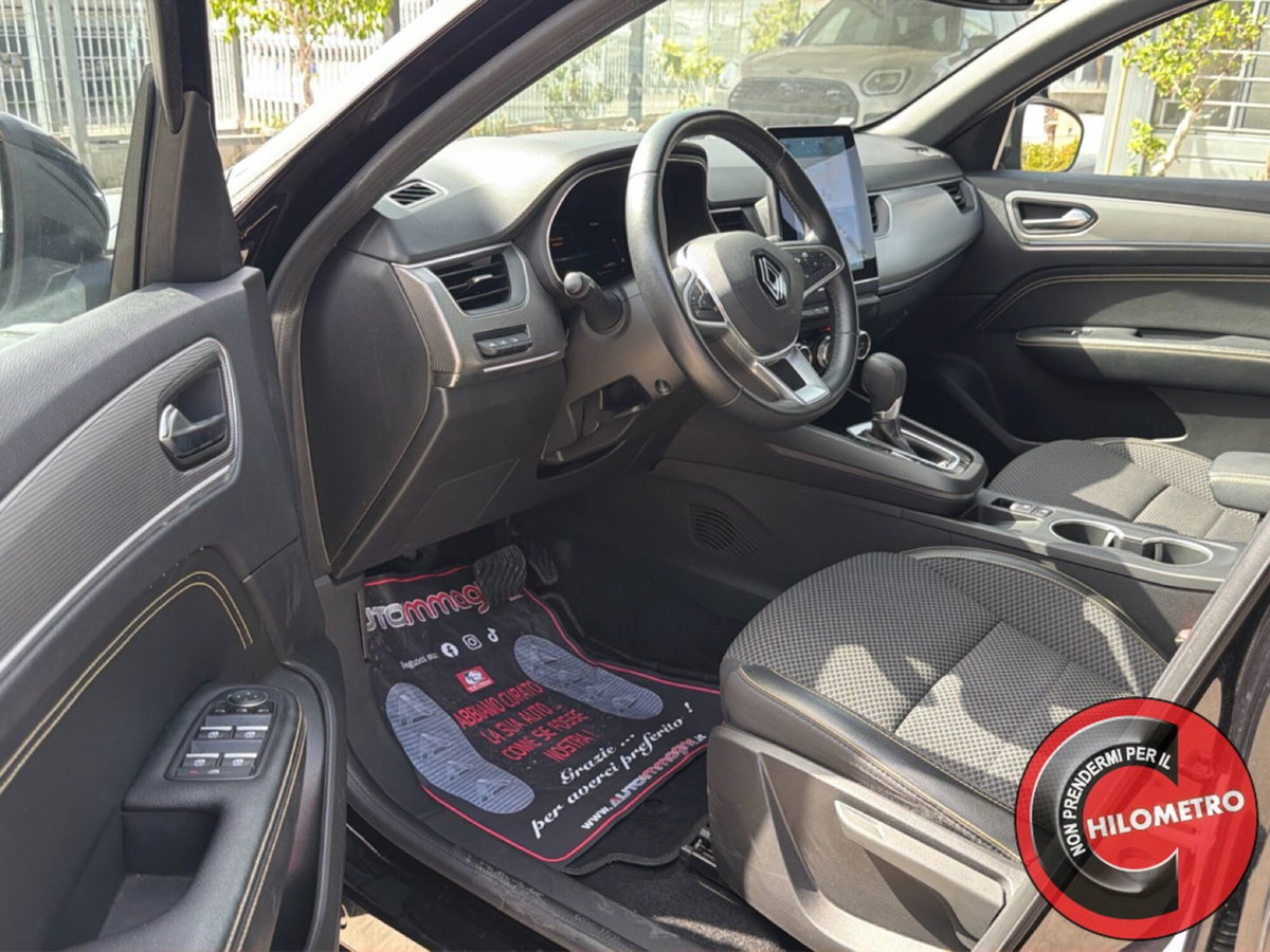 Renault Arkana Hybrid E-Tech 145 CV Techno (14)
