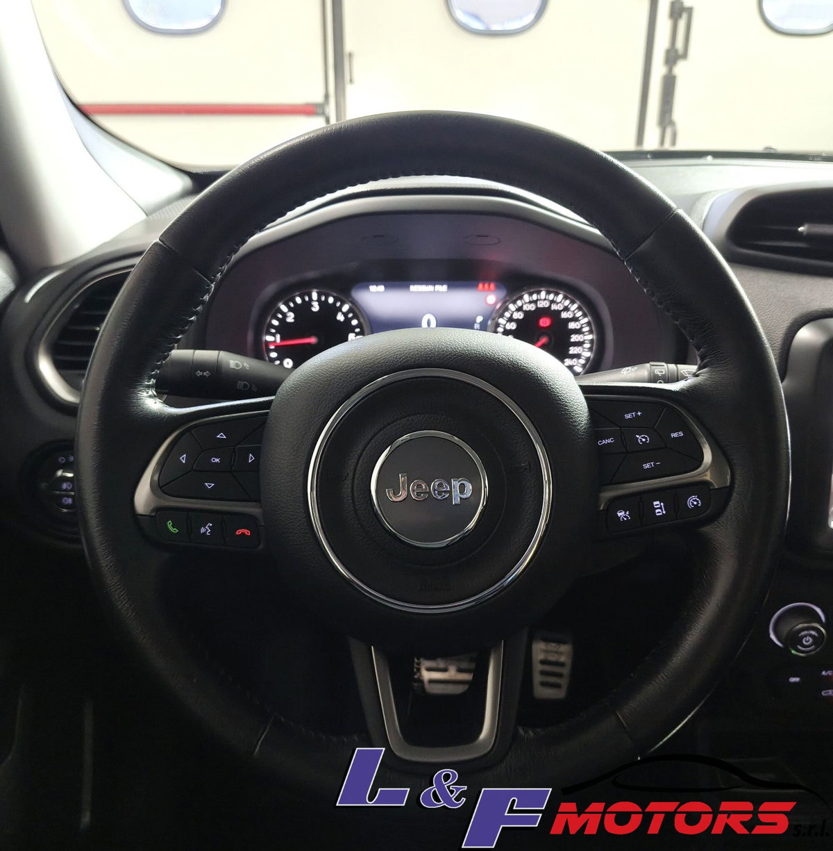 Jeep Renegade 1.6 Mjt 120 CV Limited (12)