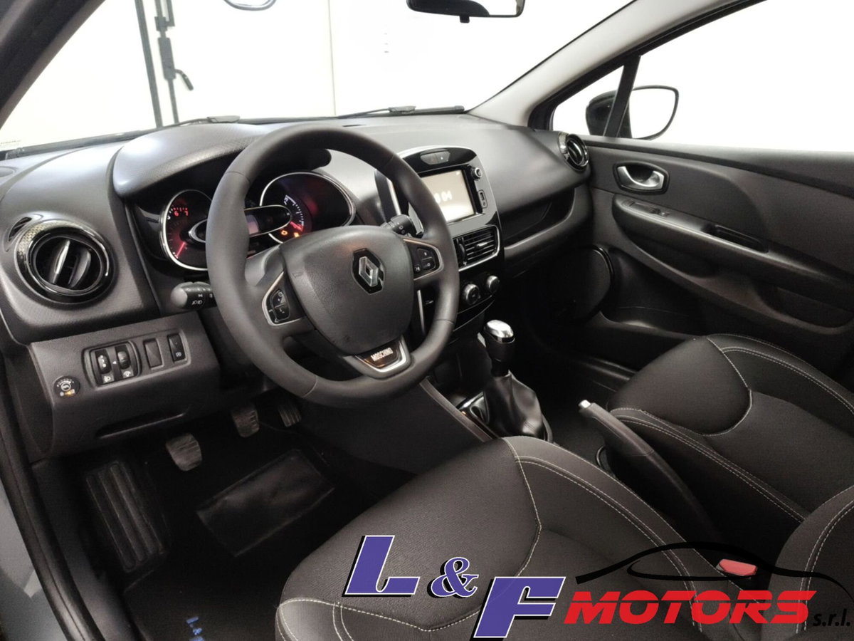 Renault Clio TCe 12V 90 CV GPL 5 porte Moschino Zen (13)