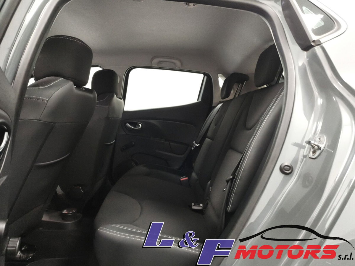 Renault Clio TCe 12V 90 CV GPL 5 porte Moschino Zen (18)