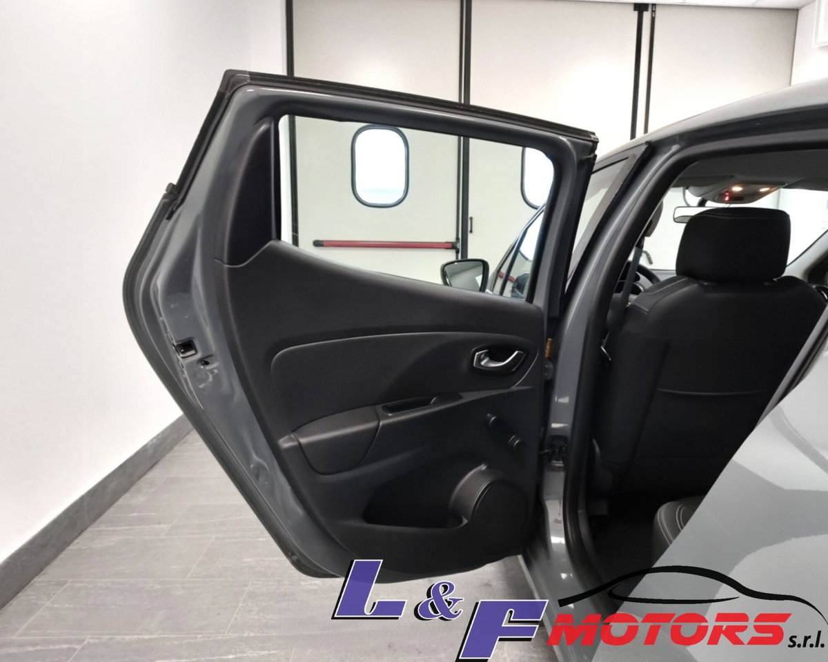 Renault Clio TCe 12V 90 CV GPL 5 porte Moschino Zen (19)
