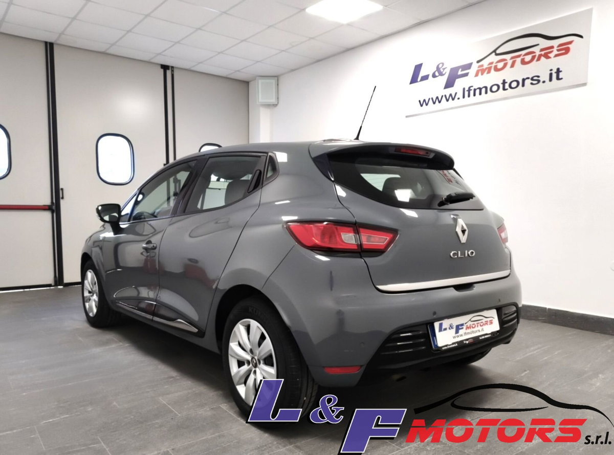Renault Clio TCe 12V 90 CV GPL 5 porte Moschino Zen (6)